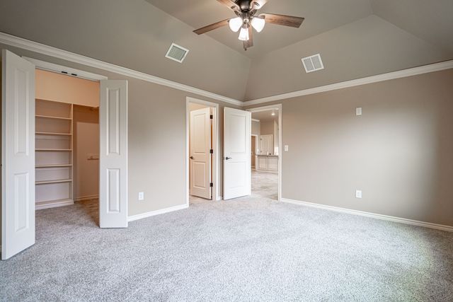 2600 Creek Drive, Granbury, TX 76048