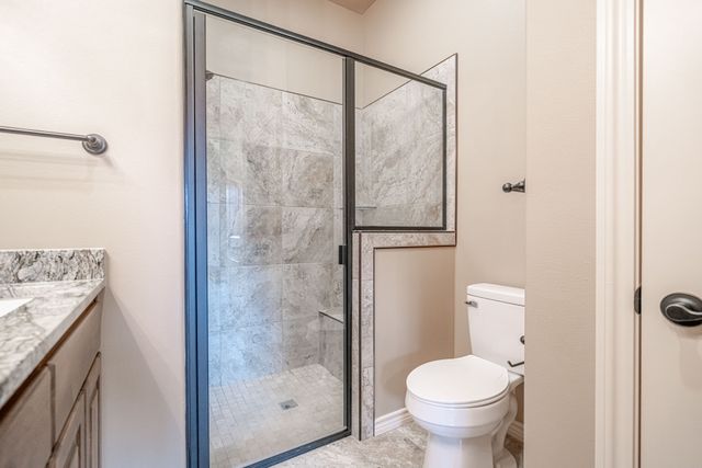 2600 Creek Drive, Granbury, TX 76048