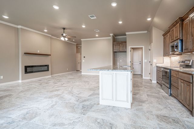 2600 Creek Drive, Granbury, TX 76048