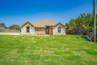 2600 Creek Drive, Granbury, TX 76048
