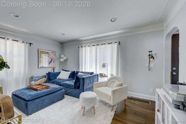 1150 W Marshall Street, Ferndale, MI 48220