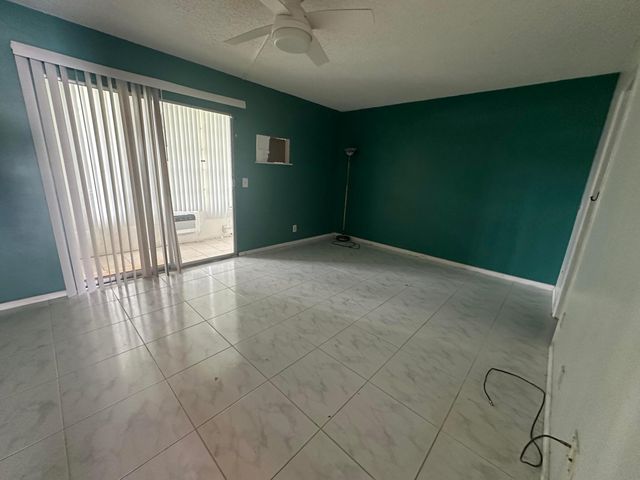 81 Farnham D 81, Deerfield Beach, FL 33442