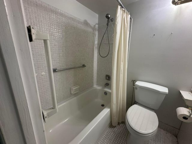 81 Farnham D 81, Deerfield Beach, FL 33442