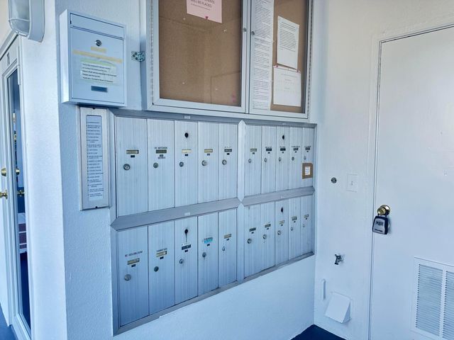 81 Farnham D 81, Deerfield Beach, FL 33442