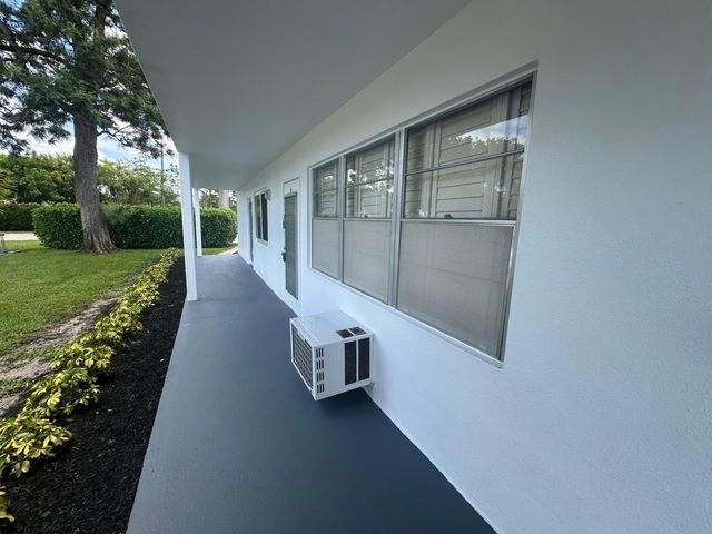 81 Farnham D 81, Deerfield Beach, FL 33442
