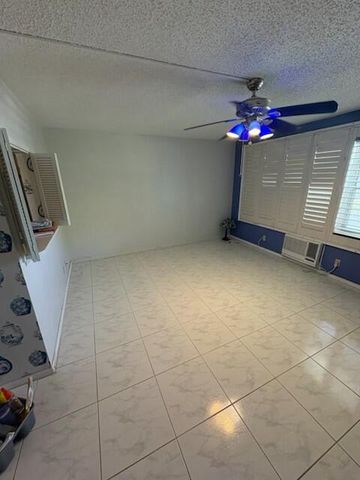 81 Farnham D 81, Deerfield Beach, FL 33442