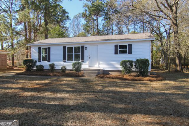 421 Vienna Circle, Fort Valley, GA 31030