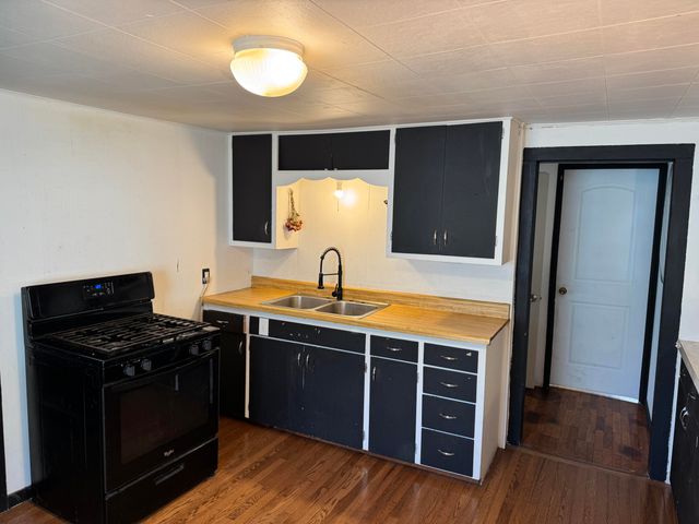 2110 N Pickwick Avenue, Springfield, MO 65803