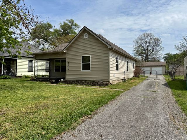 2110 N Pickwick Avenue, Springfield, MO 65803