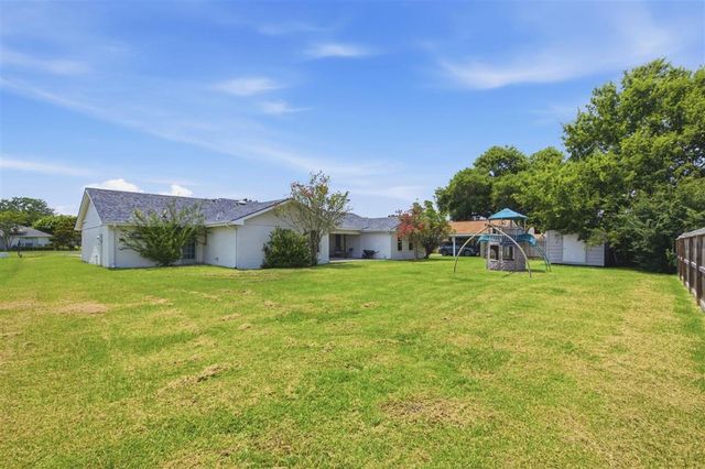 4625 E Quail Hollow Drive, Lake Charles, LA 70605