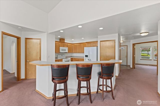 402 NW 12th Loop, Oak Harbor, WA 98277