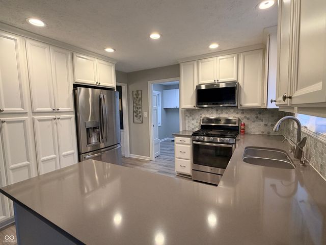 851 Revere Court, Greenwood, IN 46142