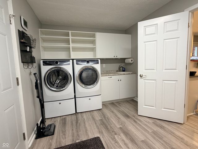 851 Revere Court, Greenwood, IN 46142