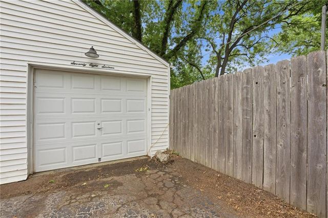 7816 Washington Street, Kansas City, MO 64114