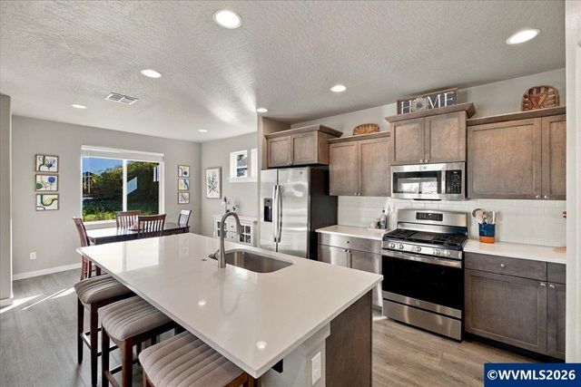 2824 23rd Av NW, Albany, OR 97321