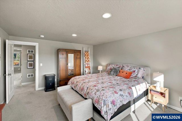 2824 23rd Av NW, Albany, OR 97321