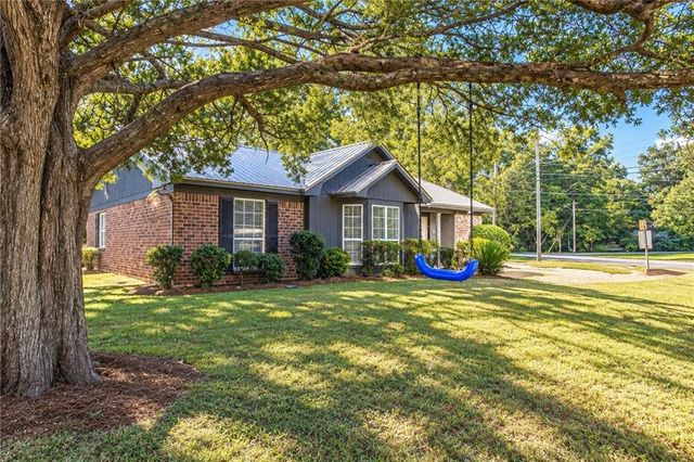 6262 Howells Ferry Road, Mobile, AL 36618