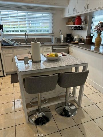 4174 3rd Ave, Los Angeles, CA 90008