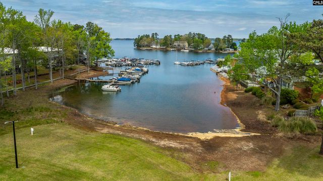 301 Harbor Heights Drive 20D, Lexington, SC 29072