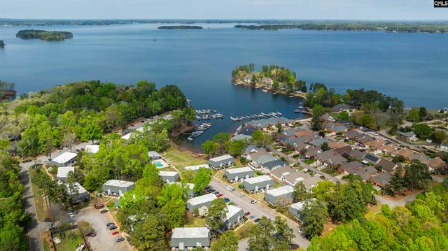 301 Harbor Heights Drive 20D, Lexington, SC 29072