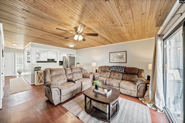 301 Harbor Heights Drive 20D, Lexington, SC 29072
