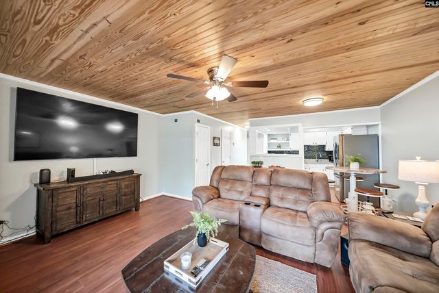 301 Harbor Heights Drive 20D, Lexington, SC 29072