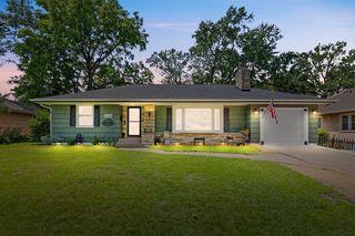 957 Hall Avenue, West Saint Paul, MN 55118