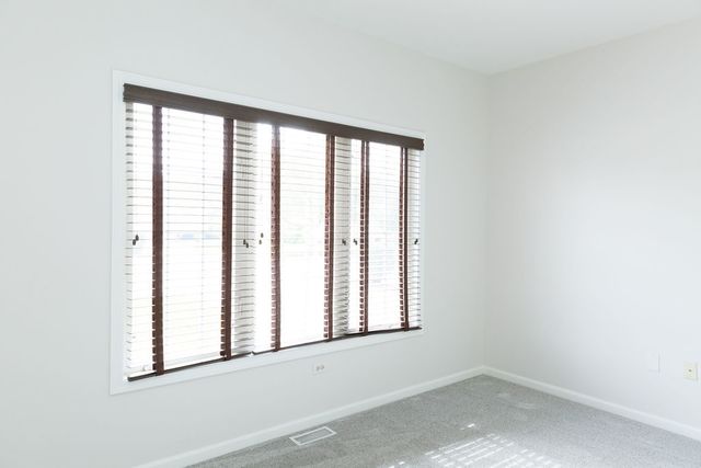 11432 FOXWOODS Drive, Oak Lawn, IL 60453