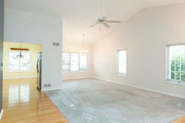 11432 FOXWOODS Drive, Oak Lawn, IL 60453