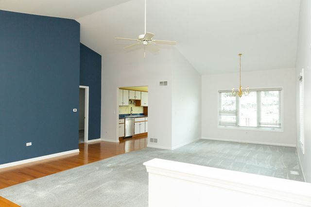 11432 FOXWOODS Drive, Oak Lawn, IL 60453