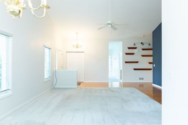 11432 FOXWOODS Drive, Oak Lawn, IL 60453