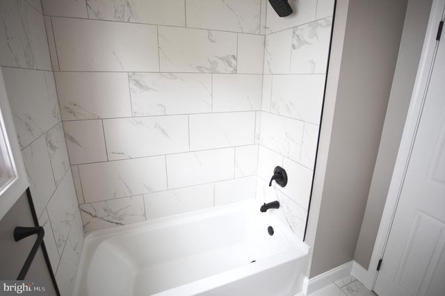 180 CARROLL RD, Pasadena, MD 21122