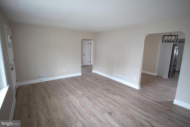 180 CARROLL RD, Pasadena, MD 21122