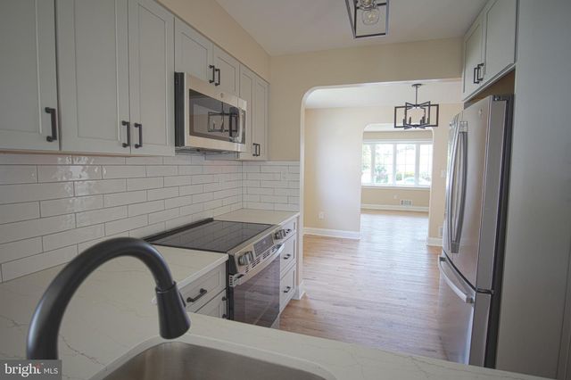 180 CARROLL RD, Pasadena, MD 21122