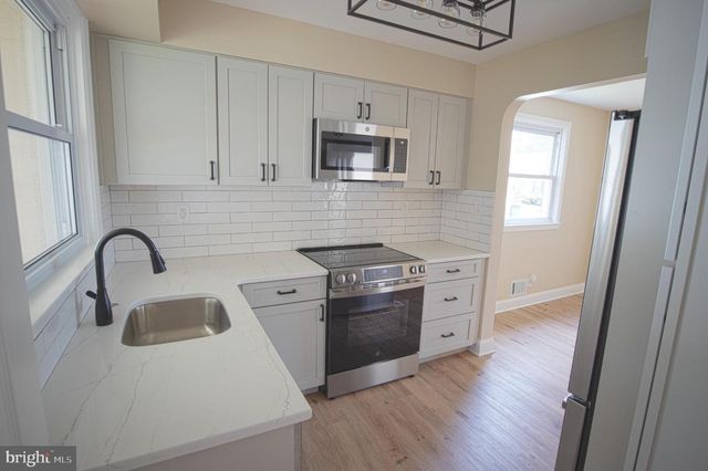 180 CARROLL RD, Pasadena, MD 21122