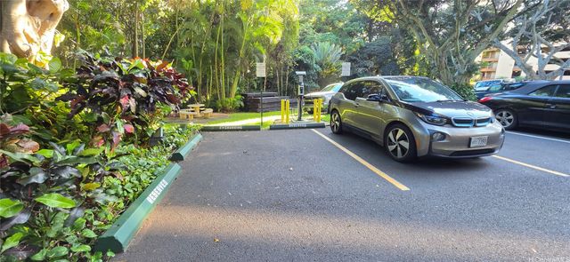 2101 Nuuanu Avenue I2401, Honolulu, HI 96817