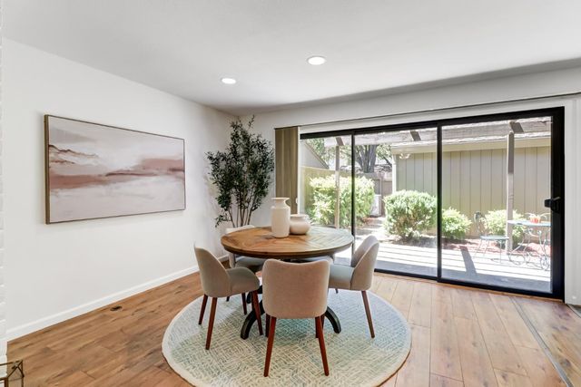 24 Adelphi Ct, Sacramento, CA 95825