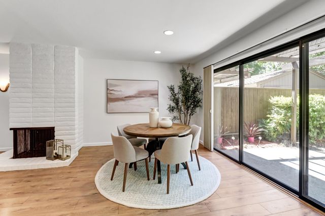24 Adelphi Ct, Sacramento, CA 95825