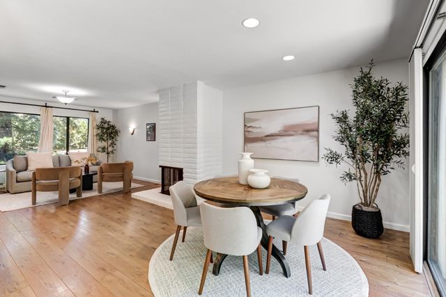 24 Adelphi Ct, Sacramento, CA 95825