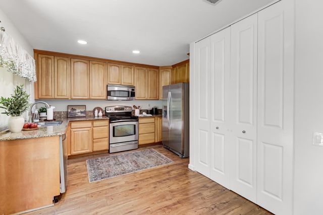24 Adelphi Ct, Sacramento, CA 95825