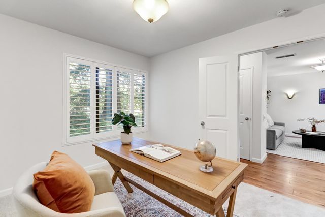 24 Adelphi Ct, Sacramento, CA 95825