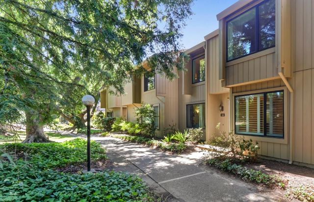 24 Adelphi Ct, Sacramento, CA 95825