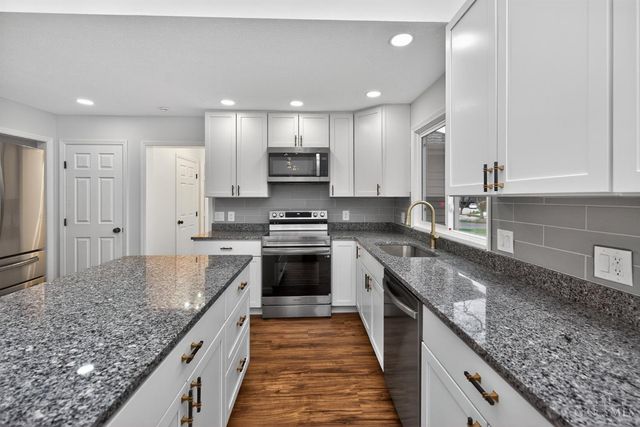 811 Wind Bluff Point, Springboro, OH 45066