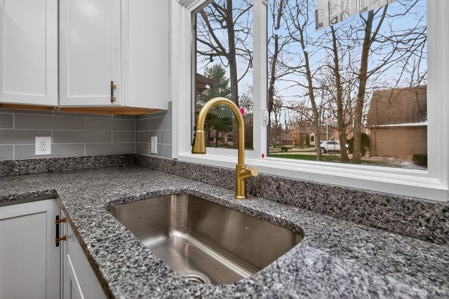 811 Wind Bluff Point, Springboro, OH 45066