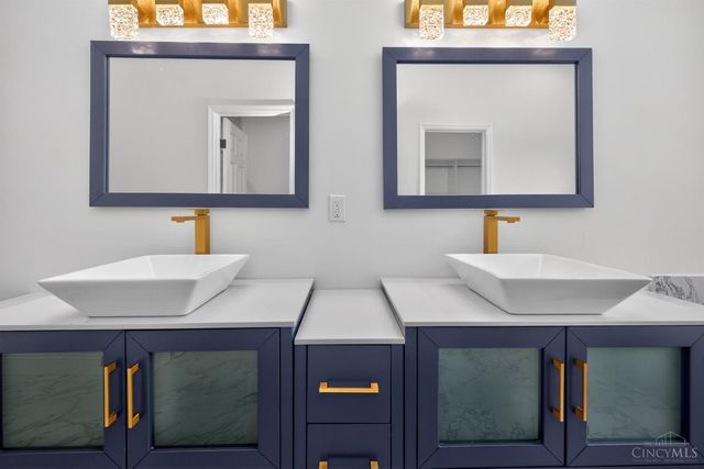 811 Wind Bluff Point, Springboro, OH 45066