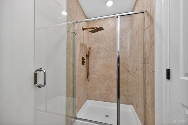 811 Wind Bluff Point, Springboro, OH 45066