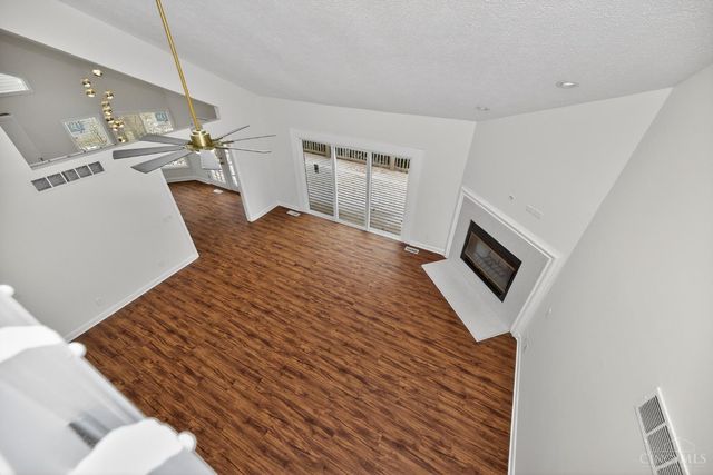 811 Wind Bluff Point, Springboro, OH 45066