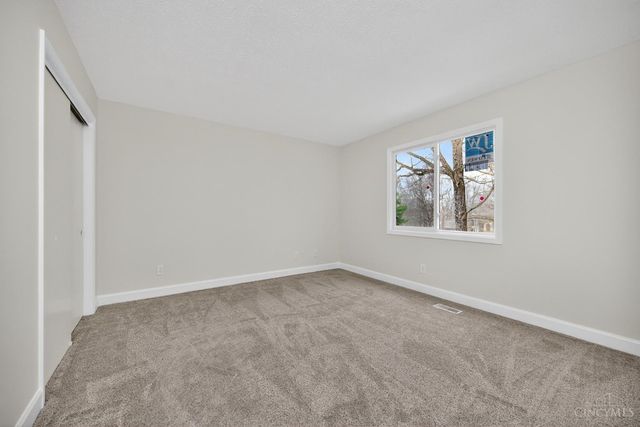 811 Wind Bluff Point, Springboro, OH 45066