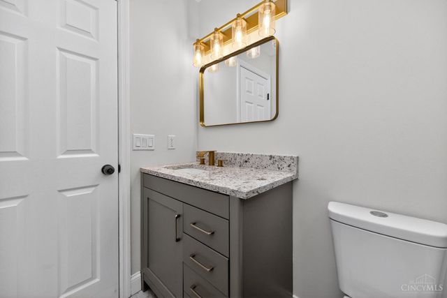 811 Wind Bluff Point, Springboro, OH 45066