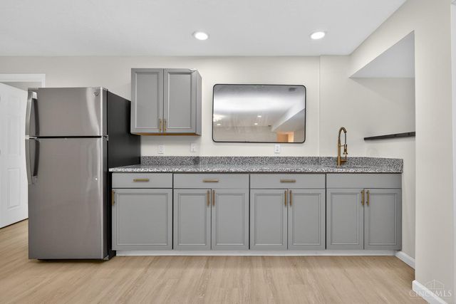 811 Wind Bluff Point, Springboro, OH 45066